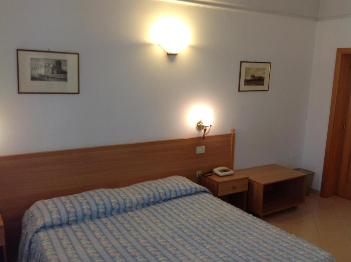 Hotel Castello Мезанье Номер фото