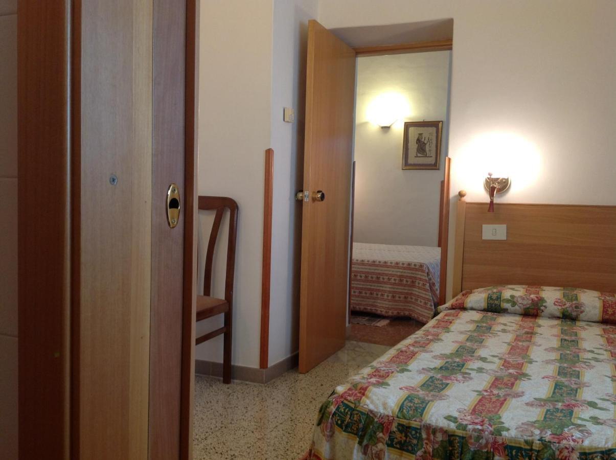 Hotel Castello Мезанье Номер фото