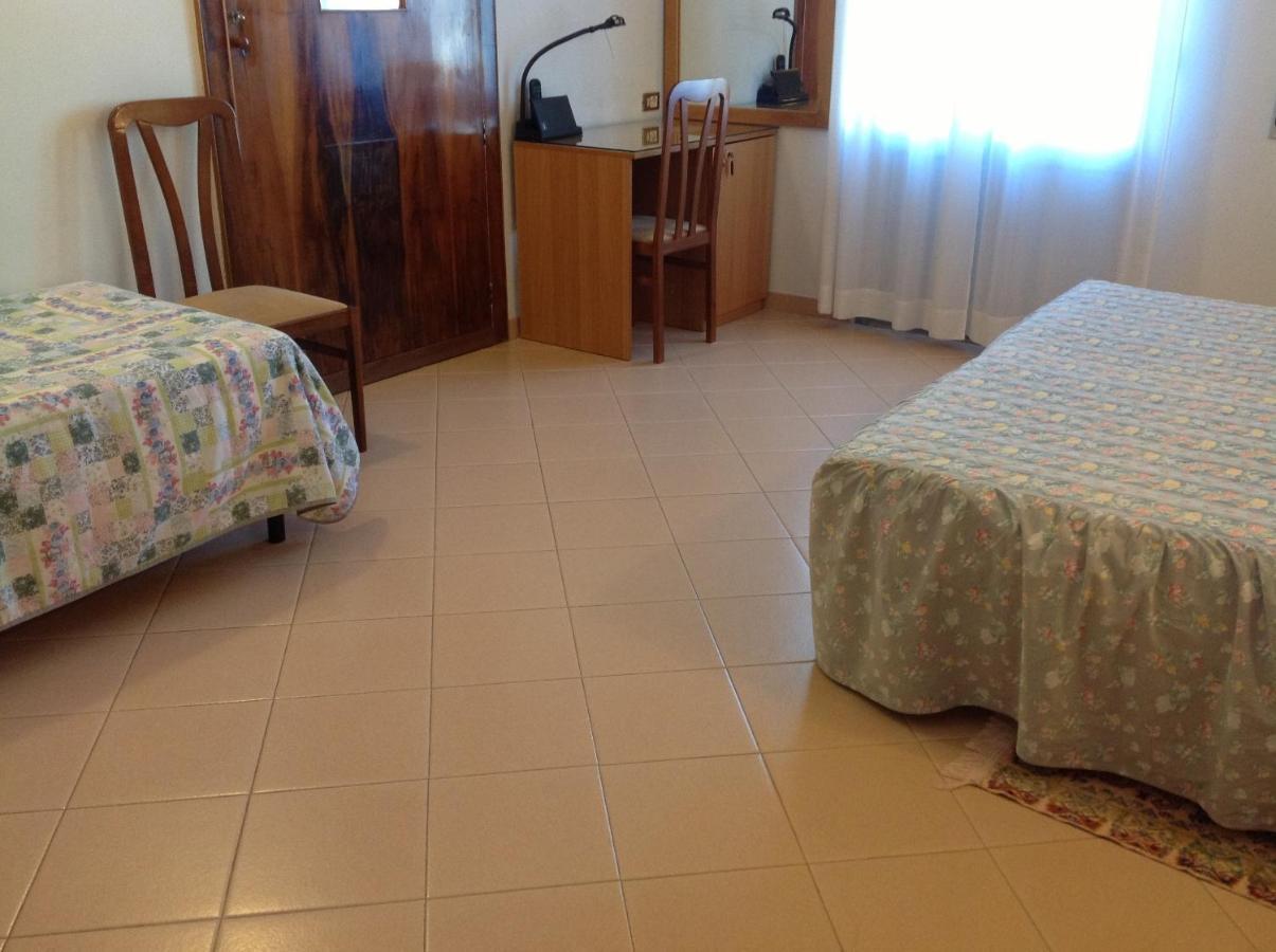 Hotel Castello Мезанье Номер фото